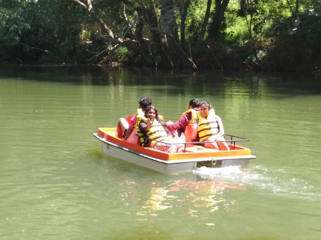 River Near Coorg Jambur Exterior photo
